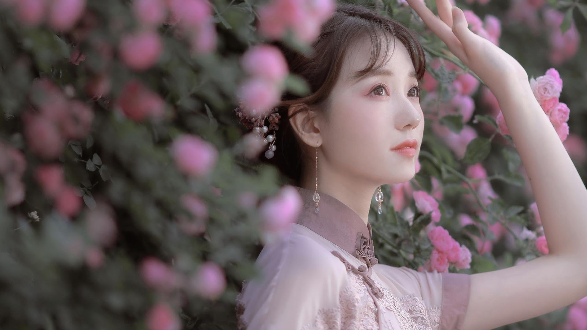 九游jiuyou-_豪华明星表演赛：娱乐与专业结合的新体验_，明星表演类节目